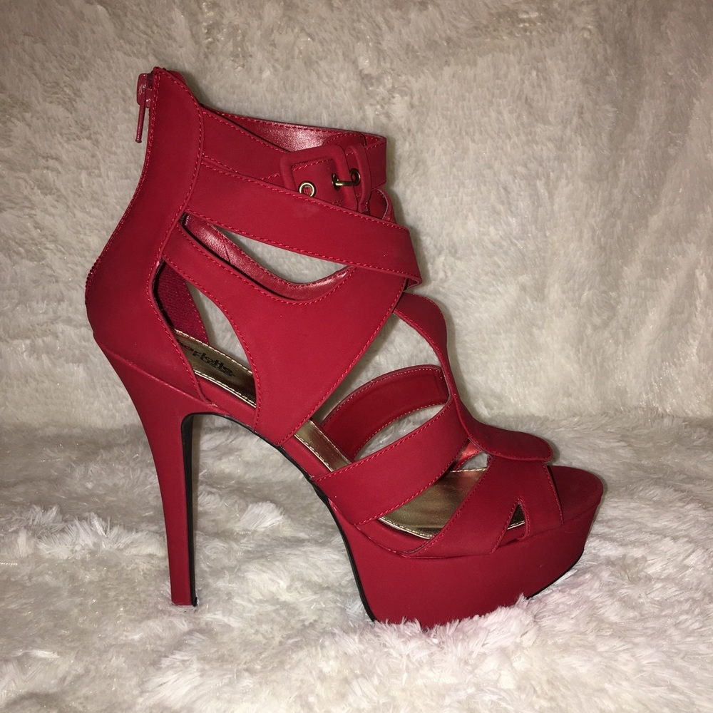 Charlotte Russe Kelly Red Heel